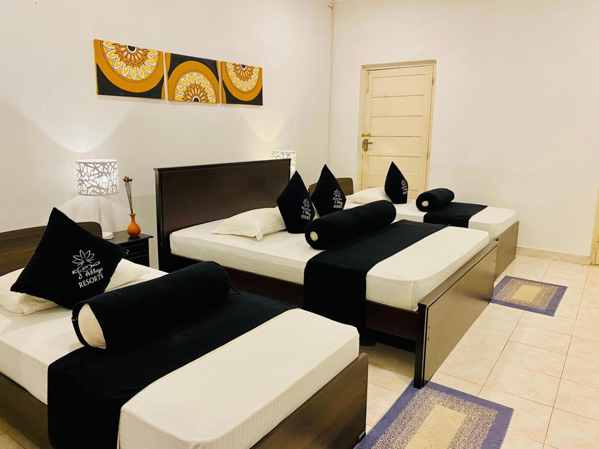 Abhaya Resorts 아누라다푸라 외부 사진