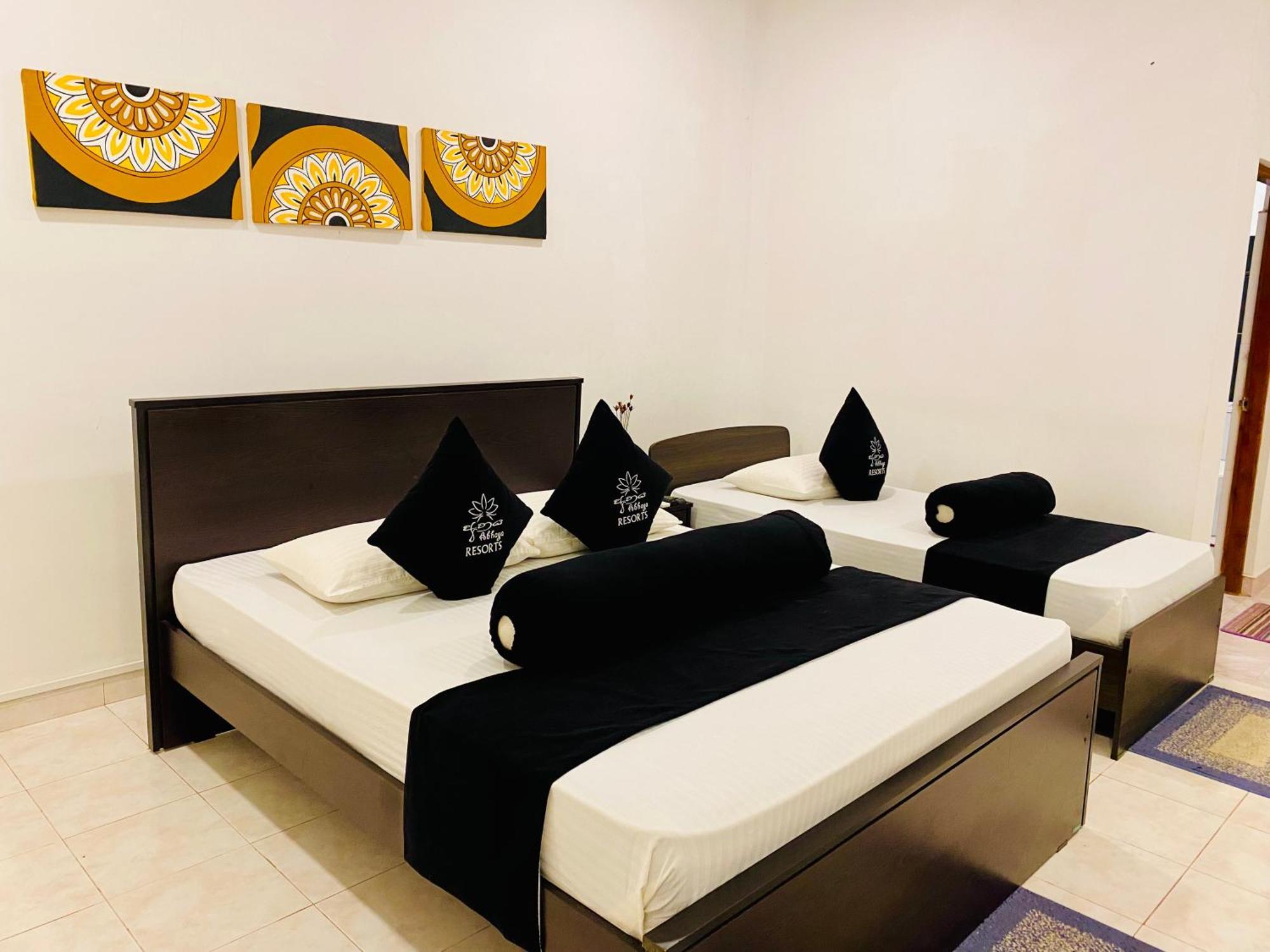 Abhaya Resorts 아누라다푸라 외부 사진