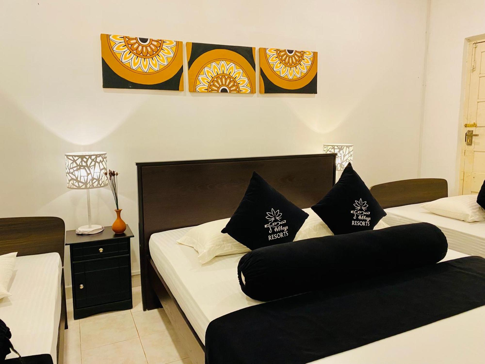 Abhaya Resorts 아누라다푸라 외부 사진