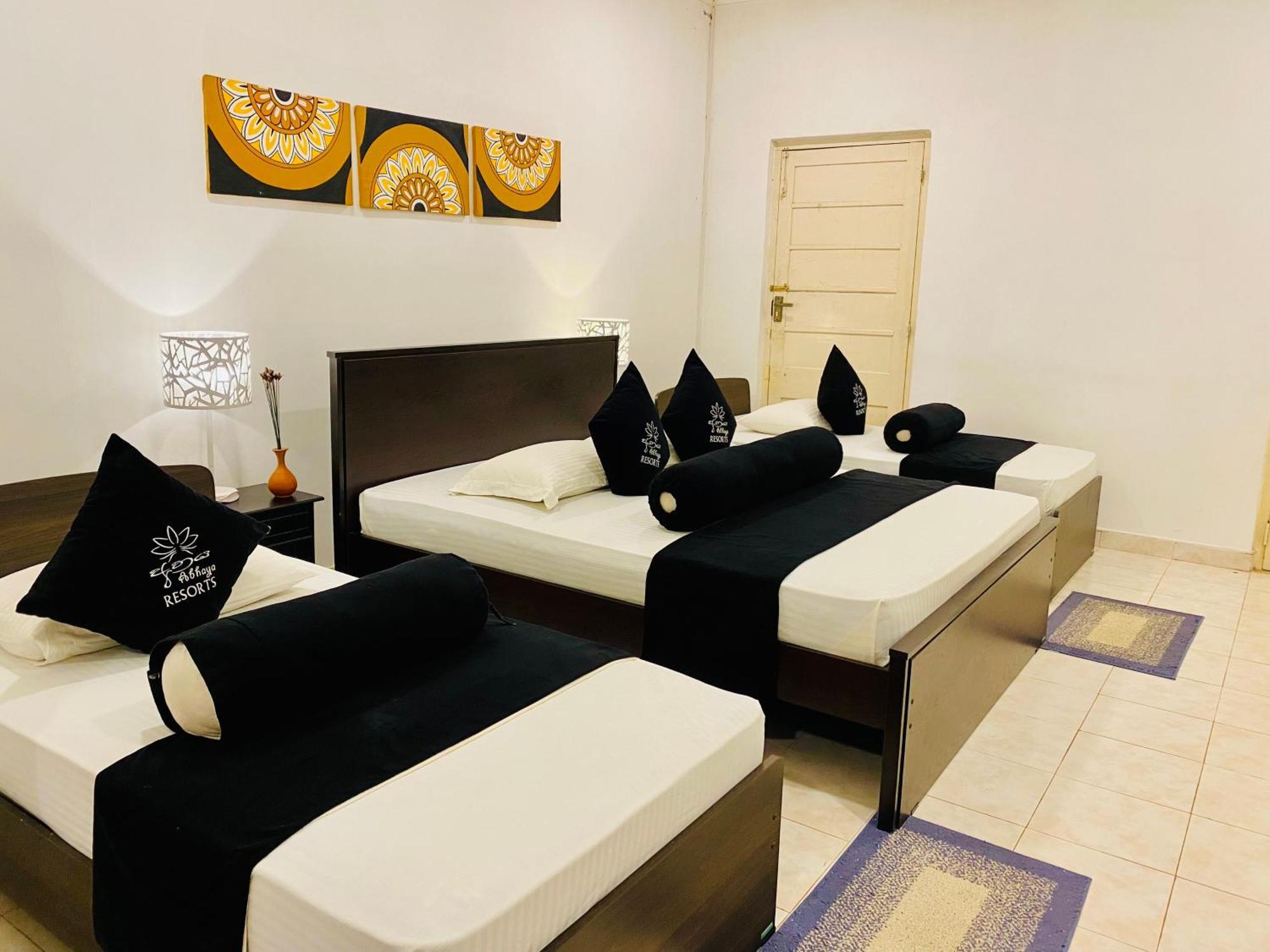 Abhaya Resorts 아누라다푸라 외부 사진